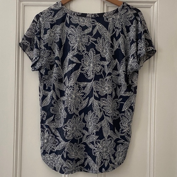 LOFT Gray and White Floral Blouse - Picture 3 of 3